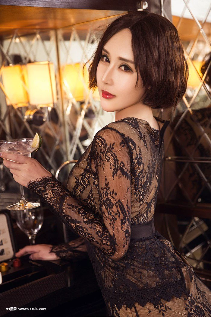 蜜臀人妻娜依灵儿蕾丝丁裤很吸睛 [39P][伊勢 神宮 写真 光]